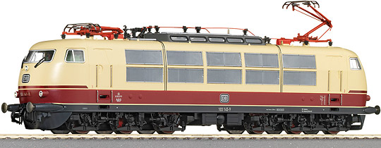 Electric locomotive BR 103 with short driver's cabin (3-RAIL AC)<br /><a href='images/pictures/Roco/69748.jpg' target='_blank'>Full size image</a>